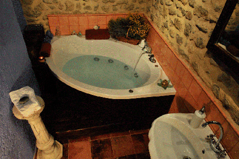 Hotel medieval su baño